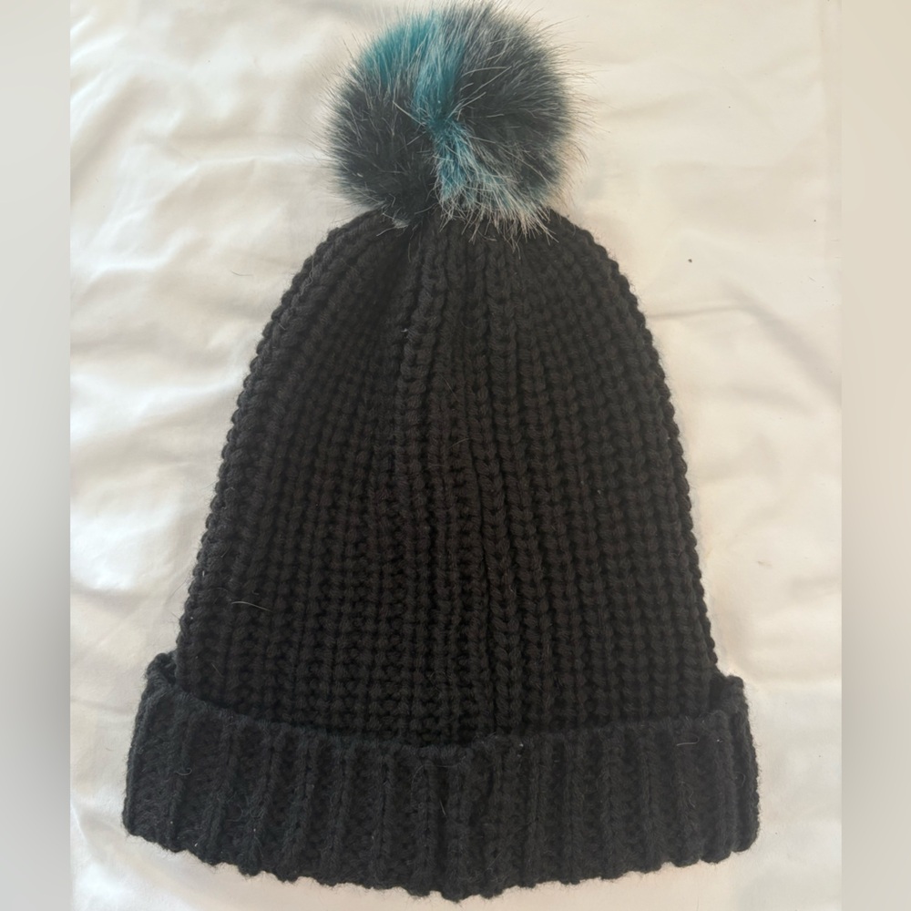 Black Knit Beanie with Fur Pom